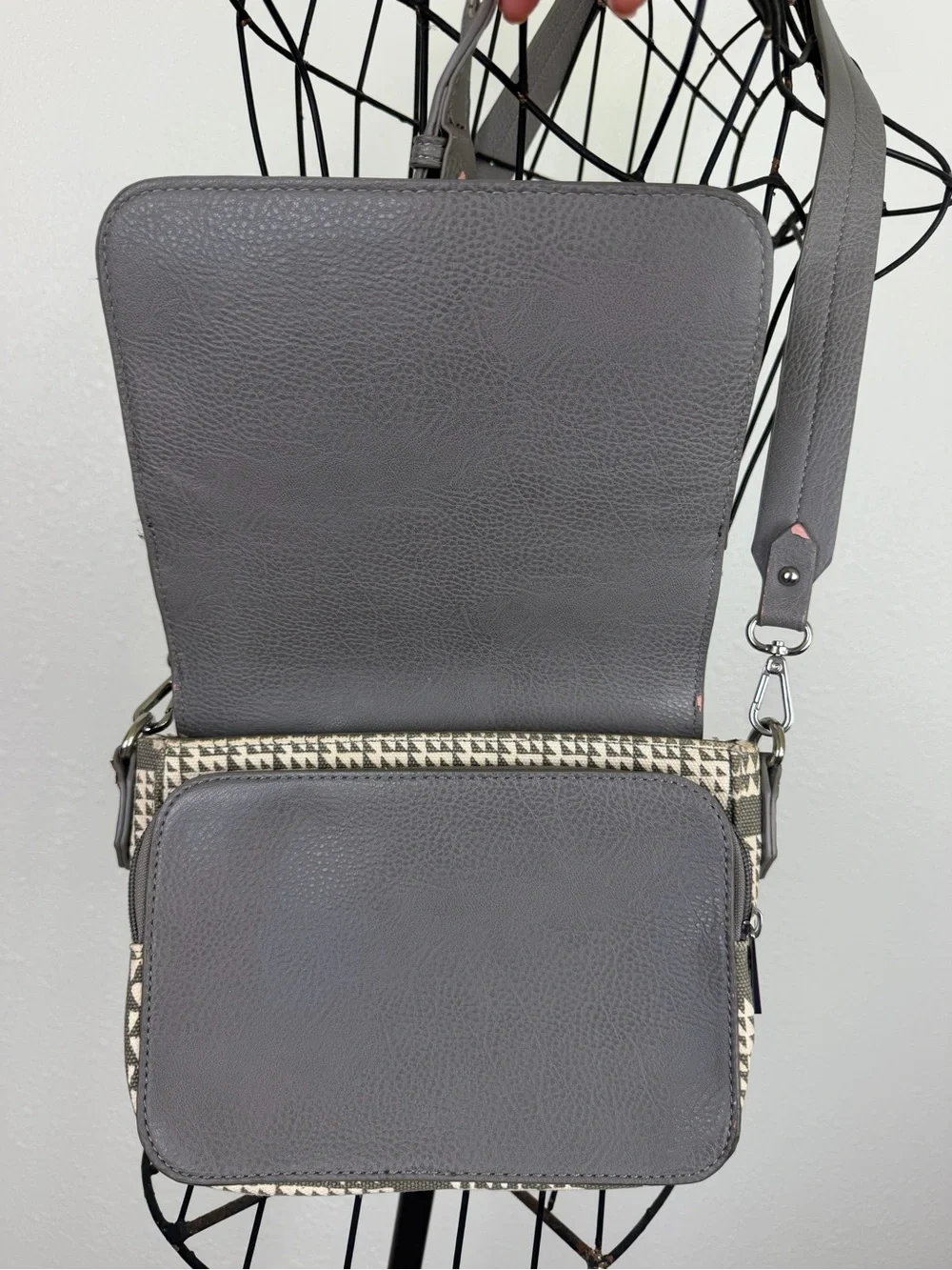 MANAOLA Hawaii Puaniu Crossbody Bag Nihu Ku